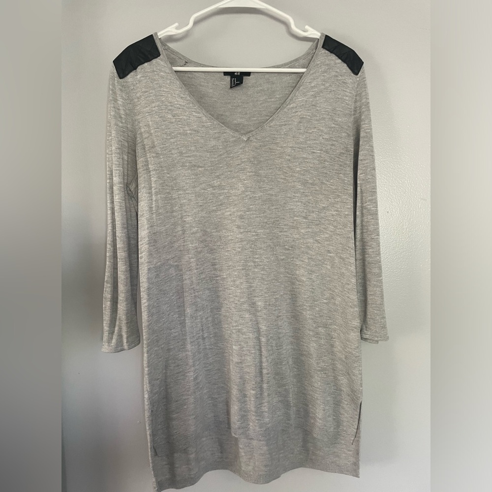 Gray long sleeve top